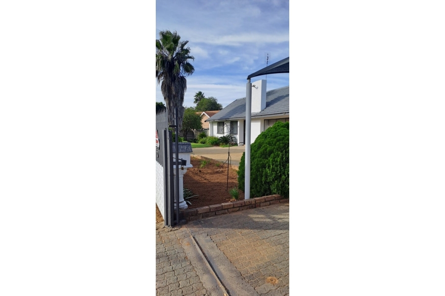 2 Bedroom Property for Sale in Meiringspark North West